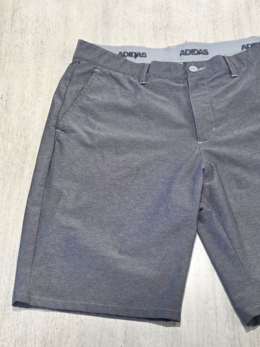 Adidas Mens Golf Shorts Size 36 Gray Stretch Performance Flat Front